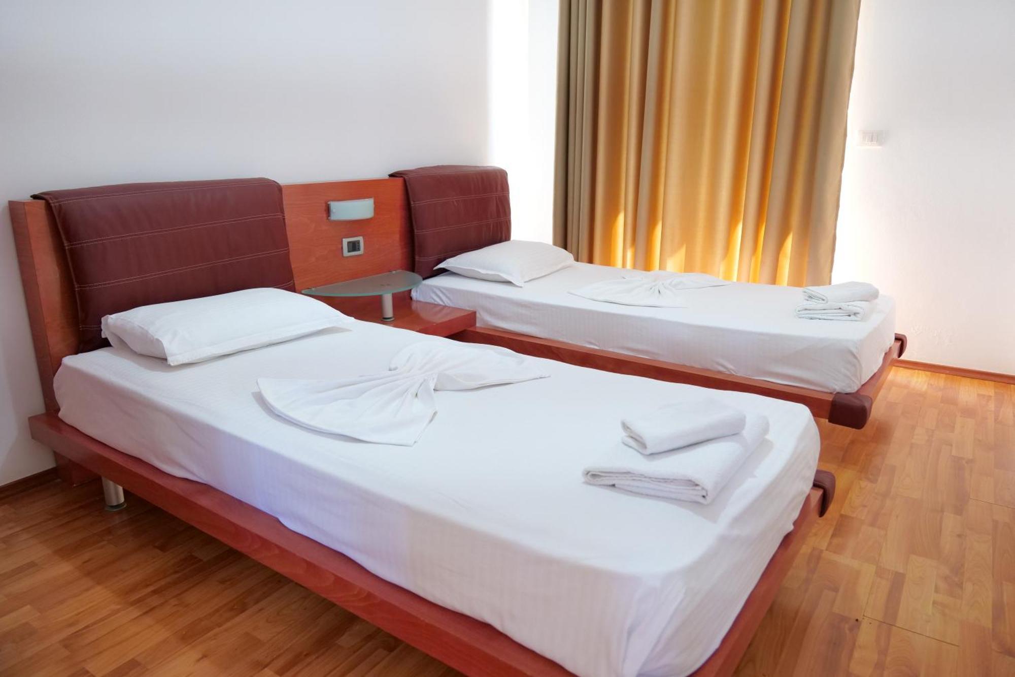 Vola Hotell 4*