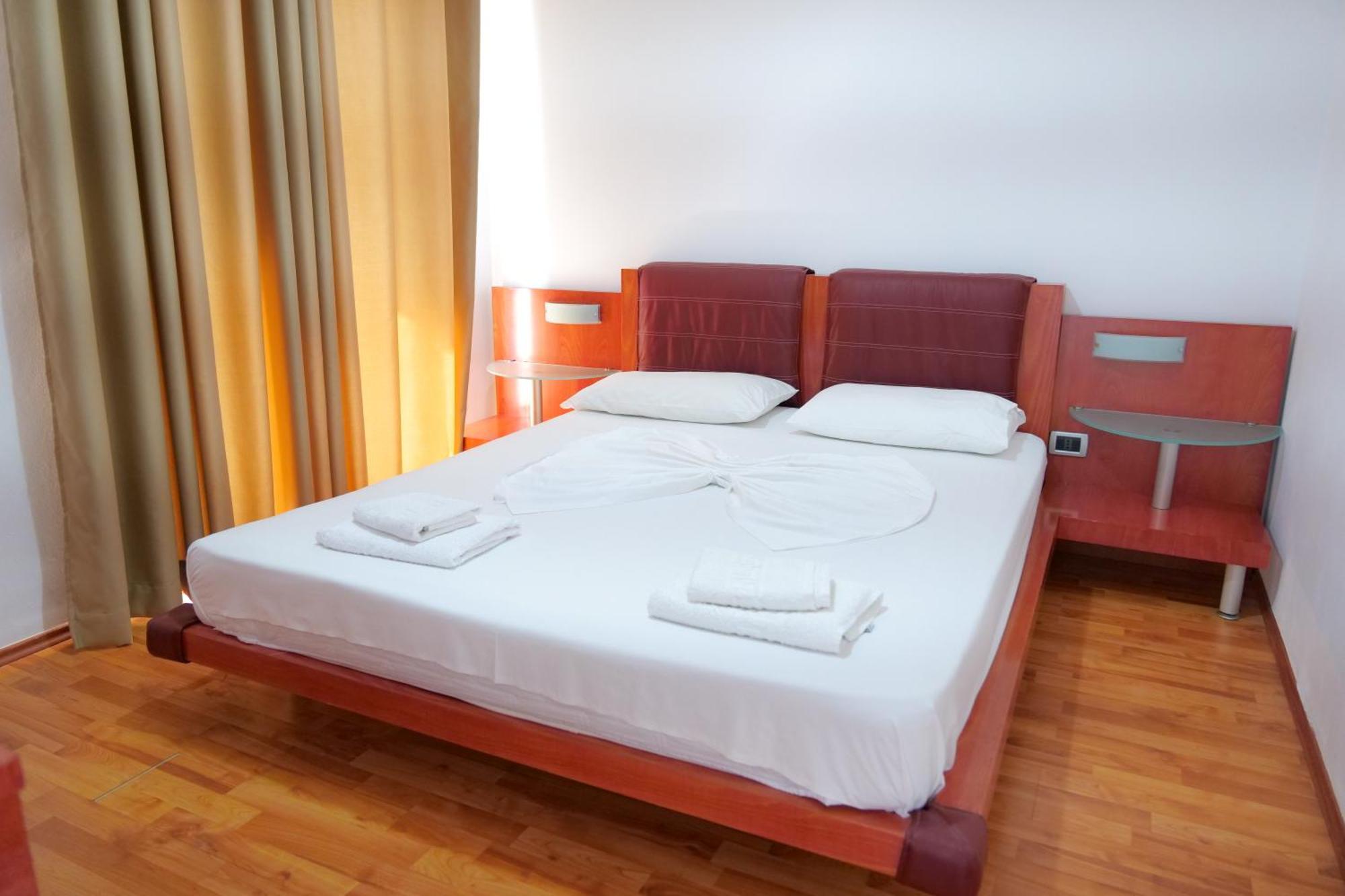 Vola Hotell 4*