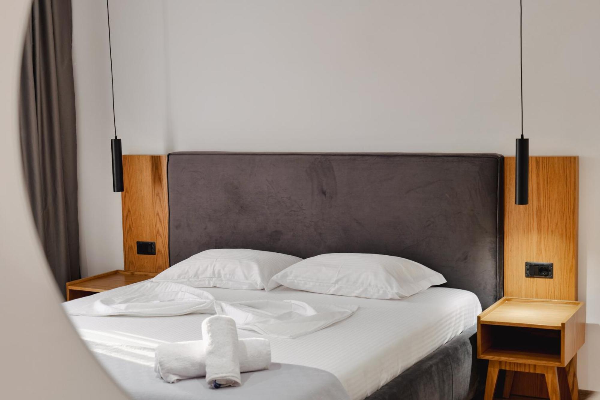 Vola 4* Sarandë